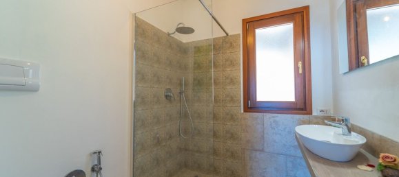 Villa de 4 dormitorios en Olbia, Italy No. 106121 28