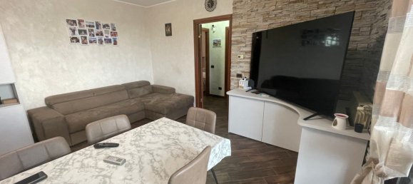 3 rooms Apartment in Carpiano, Italy No. 318539 3