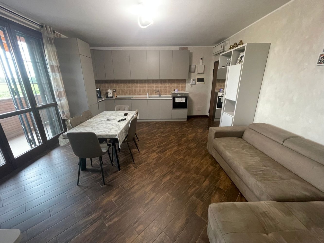 3 rooms Apartment in Carpiano, Italy No. 318539