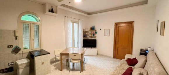 3-Zimmer Wohnung in Naples, Italy, Nr. 33050 4