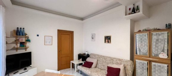 3-Zimmer Wohnung in Naples, Italy, Nr. 33050 6
