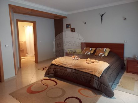 Casa de 4 dormitorios en Pombal, Portugal No. 17485