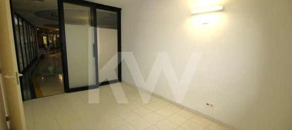 Propiedad comercial en Funchal, Portugal 77 m² No. 84242 13