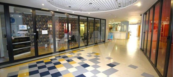 Propiedad comercial en Funchal, Portugal 77 m² No. 84242 3