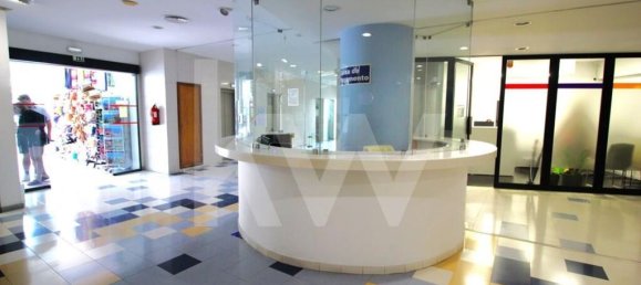 Propiedad comercial en Funchal, Portugal 77 m² No. 84242 31