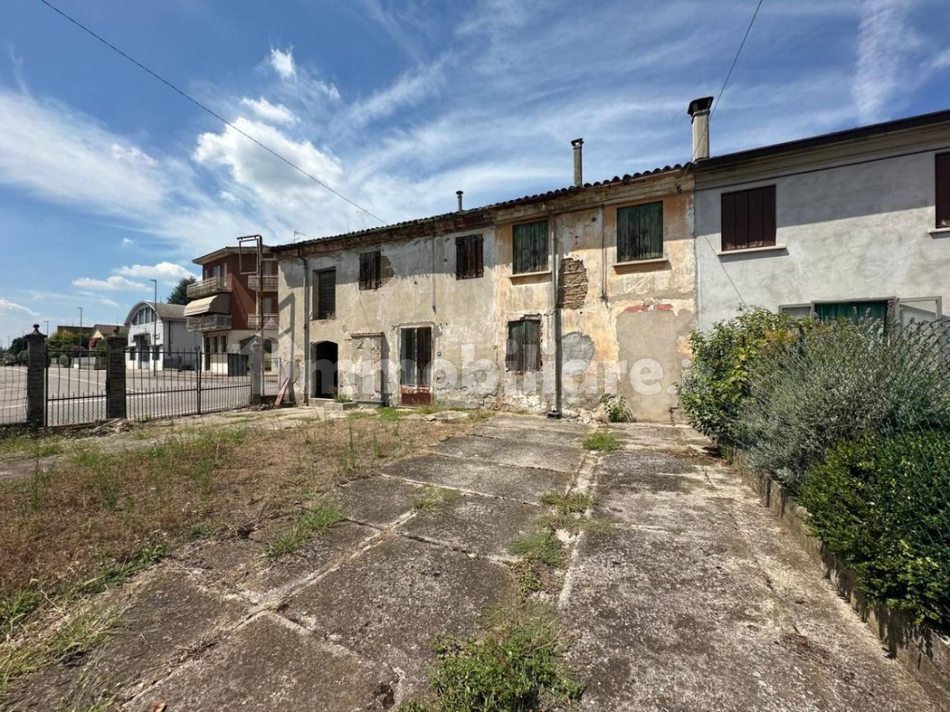 3 bedrooms House in Cerea, Italy No. 277274