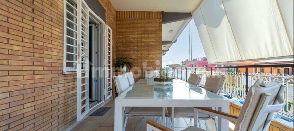 Apartamento de 3 dormitorios en Rome, Italy No. 330909 16