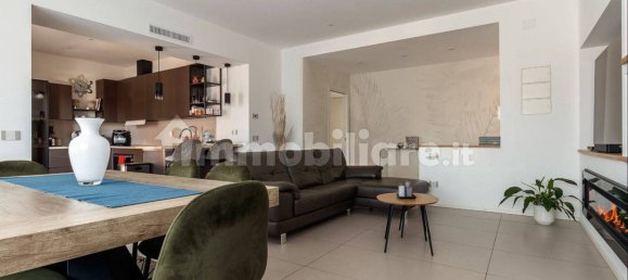 Apartamento de 3 dormitorios en Rome, Italy No. 330909 4