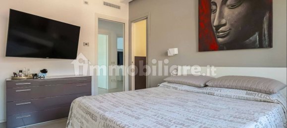 Apartamento de 3 dormitorios en Rome, Italy No. 330909 13