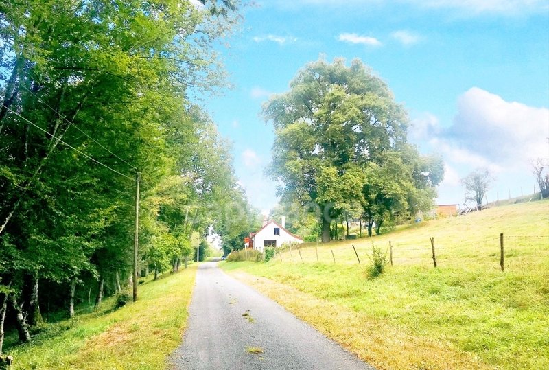 2 chambres Maison à Mornay-sur-Allier, France No. 154887