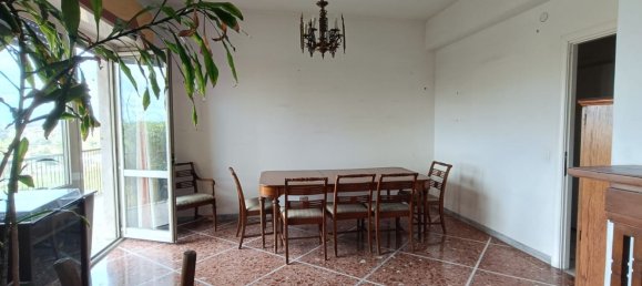 5 rooms Apartment in Rome, Italy No. 11171 6