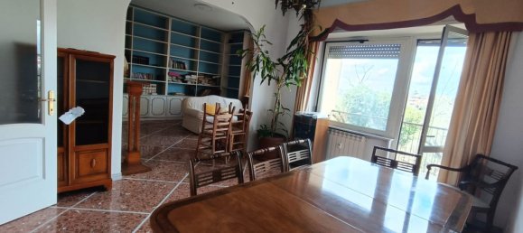 5 rooms Apartment in Rome, Italy No. 11171 4