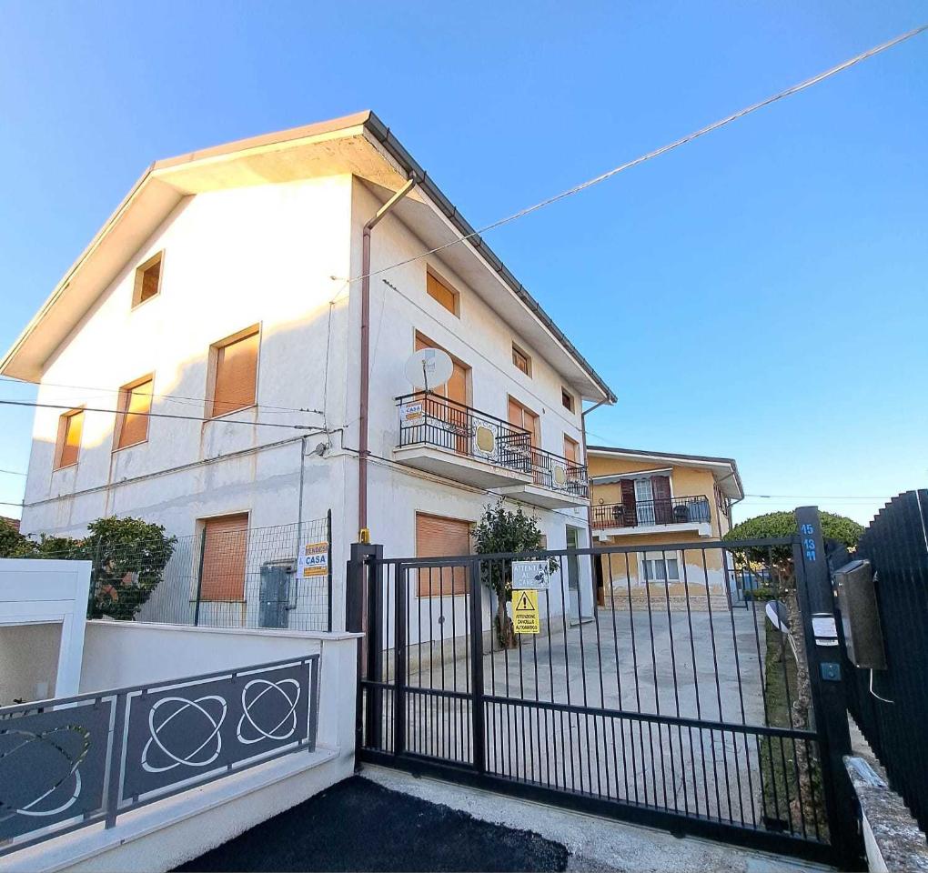 12 rooms House in San Vito Chietino, Italy No. 134508