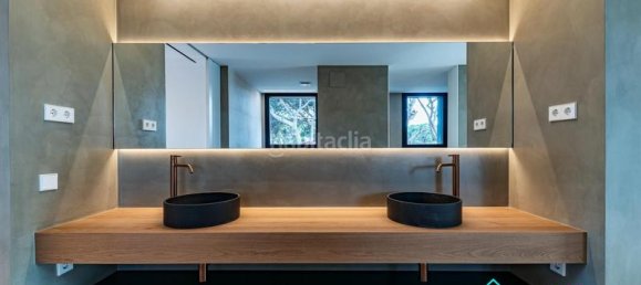 5 bedrooms House in Gava, Spain No. 73270 39