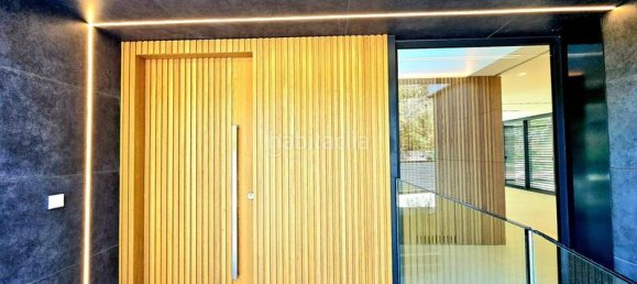 5 bedrooms House in Gava, Spain No. 73270 16