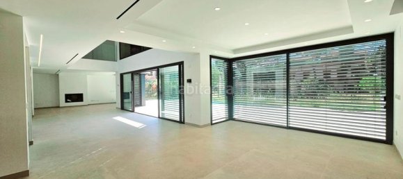 5 bedrooms House in Gava, Spain No. 73270 18