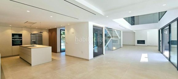 5 bedrooms House in Gava, Spain No. 73270 19