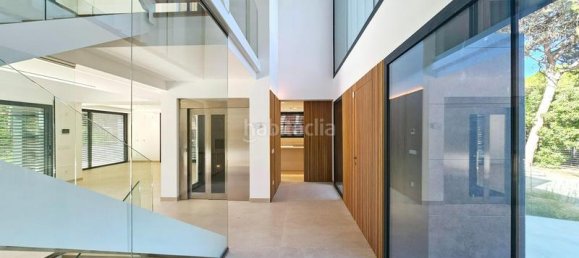 5 bedrooms House in Gava, Spain No. 73270 4