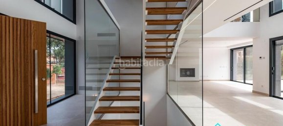 5 bedrooms House in Gava, Spain No. 73270 2