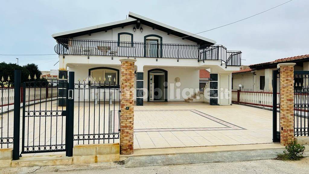 2 bedrooms Villa in Ispica, Italy No. 255525