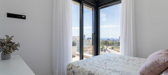 3 bedrooms Villa in Golf Bahia, Spain No. 9159 12