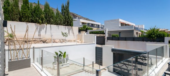 3 bedrooms Villa in Golf Bahia, Spain No. 9159 26