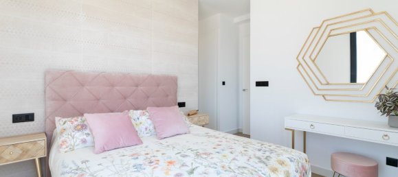 3 bedrooms Villa in Golf Bahia, Spain No. 9159 11