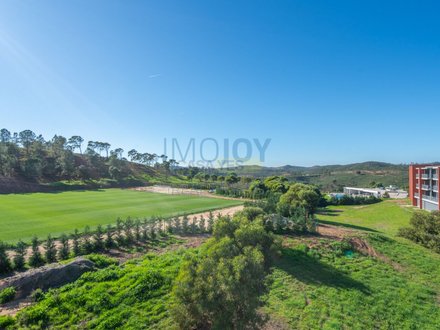 Apartamento de 2 dormitorios en Mexilhoeira Grande, Portugal No. 153722