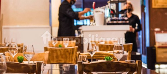 2 rooms Commercial property in Rome, Italy No. 311799 8