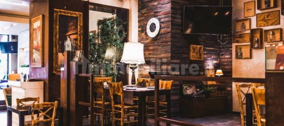 2 rooms Commercial property in Rome, Italy No. 311799 2