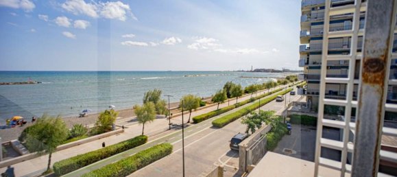 4 rooms Apartment in Bari, Italy No. 28735 21