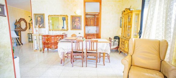 4 rooms Apartment in Bari, Italy No. 28735 28