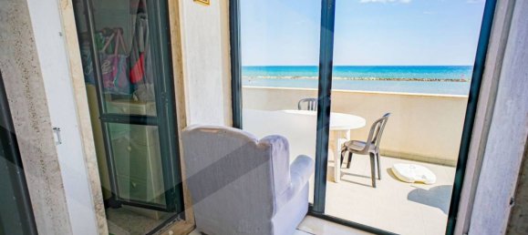 4 rooms Apartment in Bari, Italy No. 28735 6