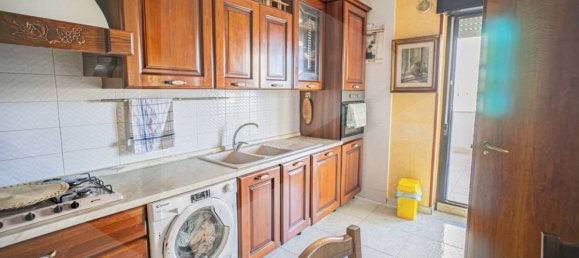 4 rooms Apartment in Bari, Italy No. 28735 8
