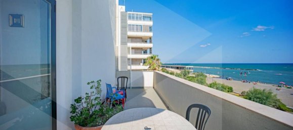 4 rooms Apartment in Bari, Italy No. 28735 24