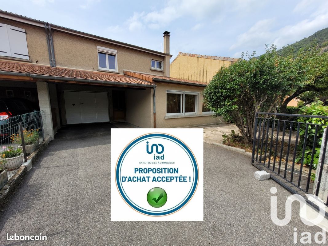 4 chambres Maison à Le Cheylard, France No. 343274