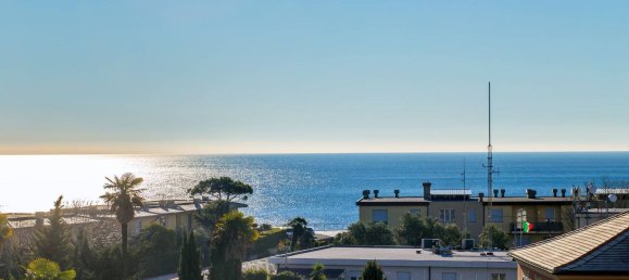 9 rooms Apartment in Genoa, Italy No. 180900 23