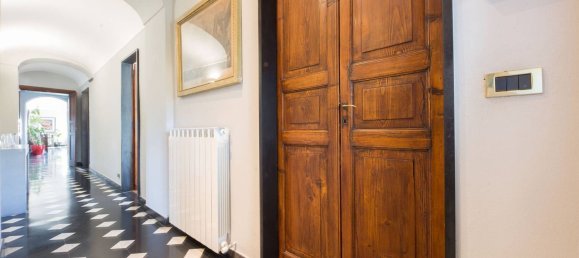 9 rooms Apartment in Genoa, Italy No. 180900 18