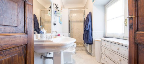 9 rooms Apartment in Genoa, Italy No. 180900 35