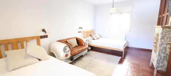 4 Schlafzimmer Wohnung in Villamartin, Spain, Nr. 365617 3