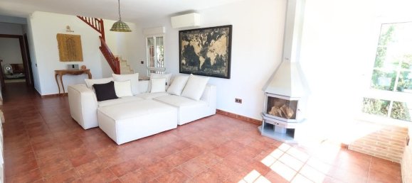 4 Schlafzimmer Wohnung in Villamartin, Spain, Nr. 365617 17