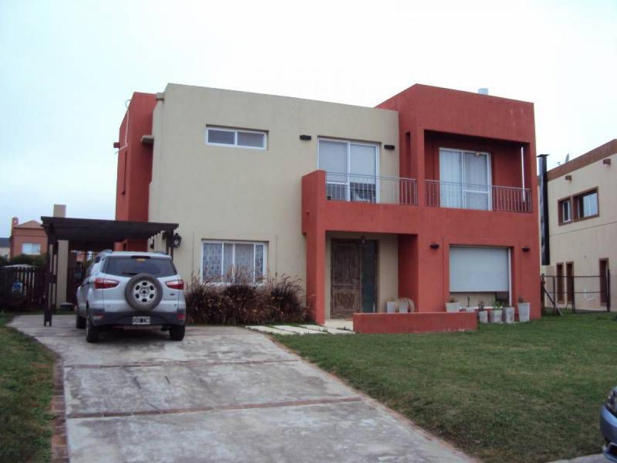 3 Schlafzimmer Haus in Escobar, Argentina, Nr. 6594