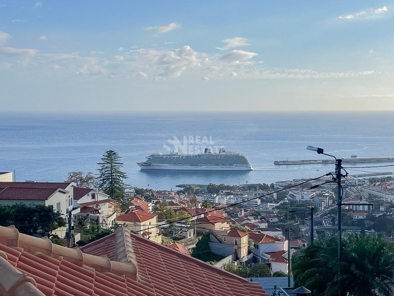 3 bedrooms Villa in Funchal, Portugal No. 259245