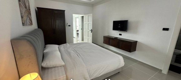 4 bedrooms Villa in Pattaya, Thailand No. 21477 18