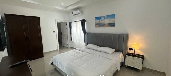 4 bedrooms Villa in Pattaya, Thailand No. 21477 16