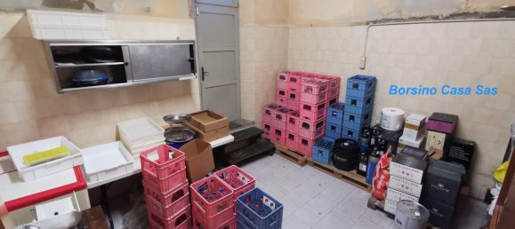 Коммерческая недвижимость с 5 комнатами в Монтодине, Италия № 92683 8