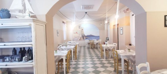 Коммерческая недвижимость с 5 комнатами в Монтодине, Италия № 92683 2