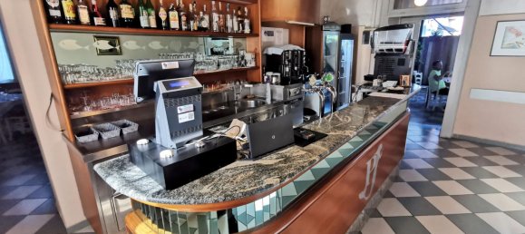 Коммерческая недвижимость с 5 комнатами в Монтодине, Италия № 92683 6