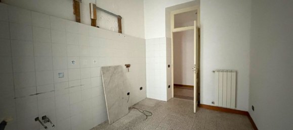 4-salle Appartement à Ventimiglia, Italy No. 199225 13