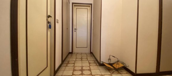 5 rooms Apartment in Turin, Italy No. 53274 26